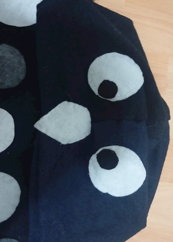 Kızlar için Siyah Nakışlı Kapüşonlu Panço - Görsel 2