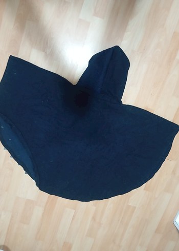 Kızlar için Siyah Nakışlı Kapüşonlu Panço - Görsel 5