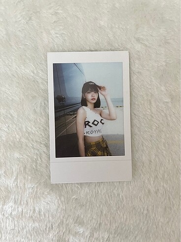 chaewon le sserafim polaroid photocard