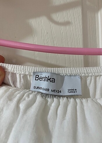 xs Beden Bershka elbise