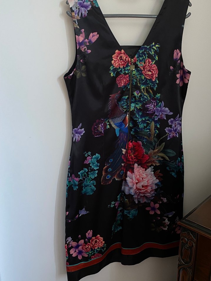 Çiçek Desenli V Yaka Midi Elbise - Görsel 4