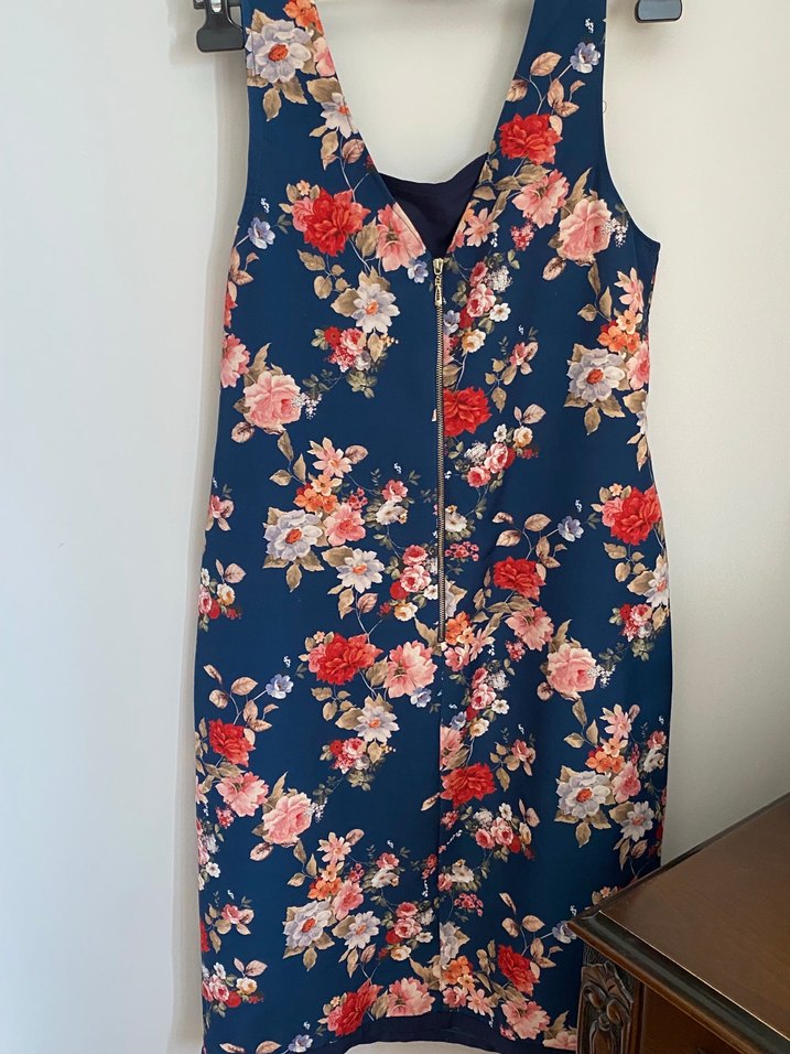 Koyu Mavi Çiçek Desenli V Yakalı Midi Elbise - Görsel 4