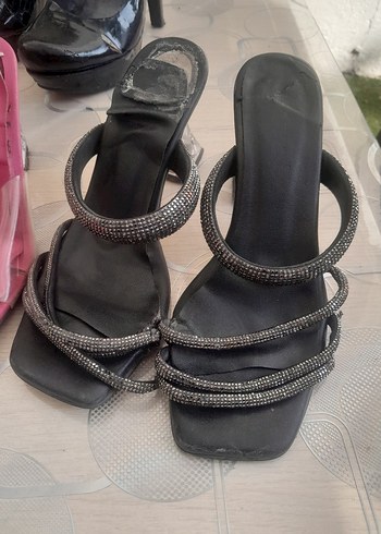 Siyah Yılan Desenli Stiletto Topuklu Kadın Terlik