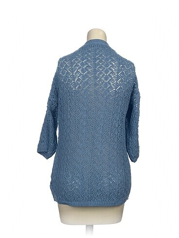 universal Beden PreLoved Hırka %70 İndirimli.