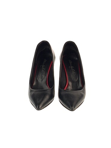 37 Beden Diğer Stiletto %70 İndirimli.