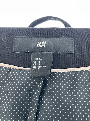 36 Beden siyah Renk H&M Blazer %70 İndirimli.