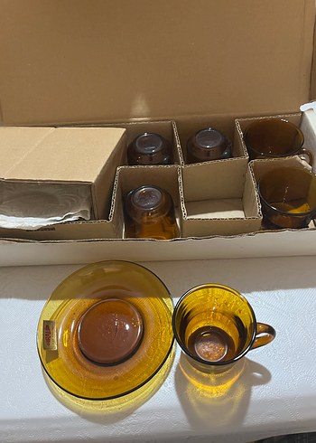 Koyu Kahverengi Cam Fincan ve Tabağı Seti - Görsel 2