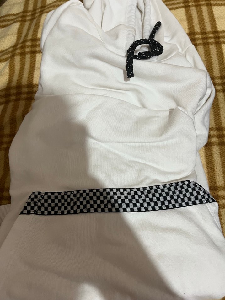 Kırmızı-Siyah Çizgili Lacoste Erkek Kazaklar - Görsel 3