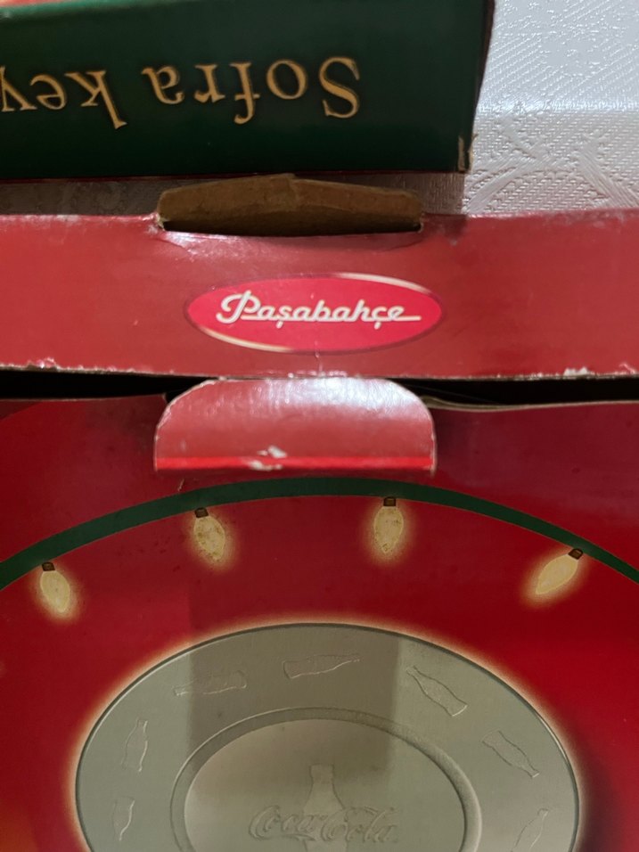 Kırmızı Coca-Cola Rozeti Paşabahçe Tabakları - Görsel 5