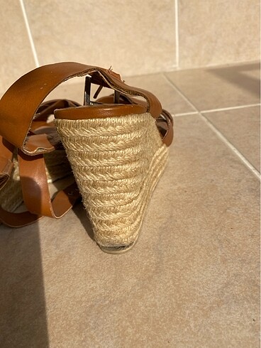 Stradivarius hasır sandalet - Görsel 5