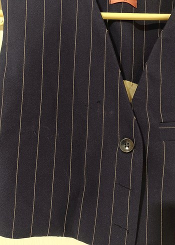 Düğmeli Kısa Lacivert Kadın Yelek - Görsel 3