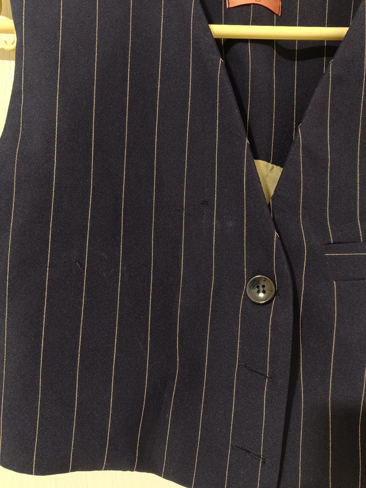 Düğmeli Kısa Lacivert Kadın Yelek - Görsel 3