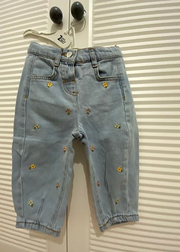 Nakışlı Düğmeli Mavi Kız Kot Pantolon - Görsel 5