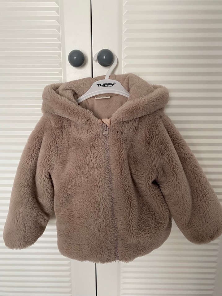 Kapüşonlu Bej Peluş Kız Mont - Görsel 3