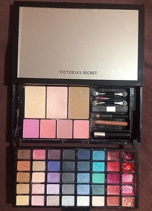 Victoria s Secret Victoria sectet portable make up kit