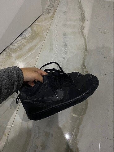 Nike court