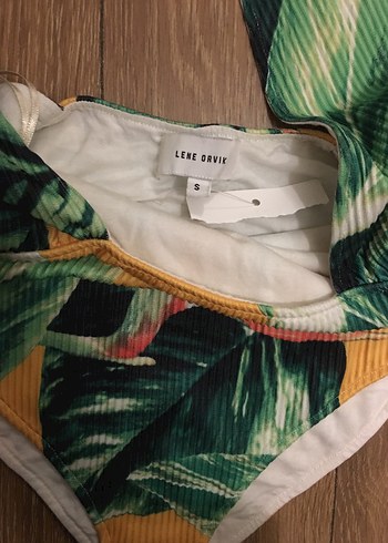 BikBok Lene Orvık bodysuit - Görsel 8