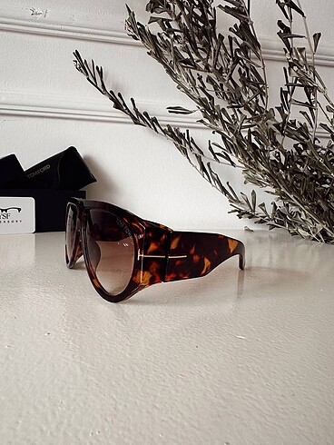 Tom Ford güneş gözlüğü