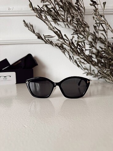 Beden siyah Renk Tom Ford güneş gözlüğü