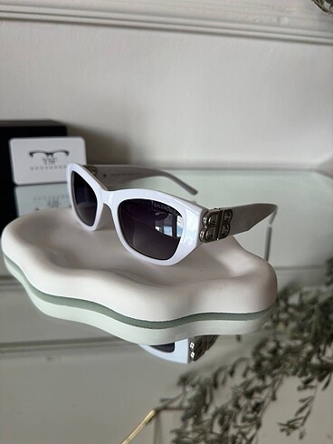 Balenciaga güneş gözlüğü
