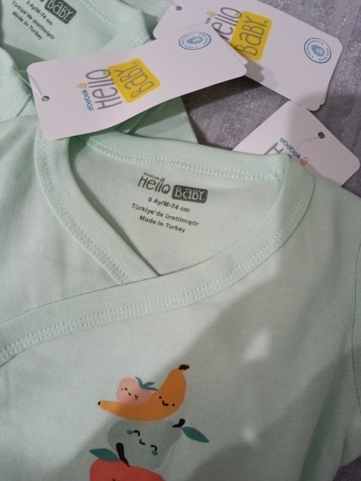 Yeşil V Yakalı Kız Bebek Kısa Kollu Body - Görsel 2