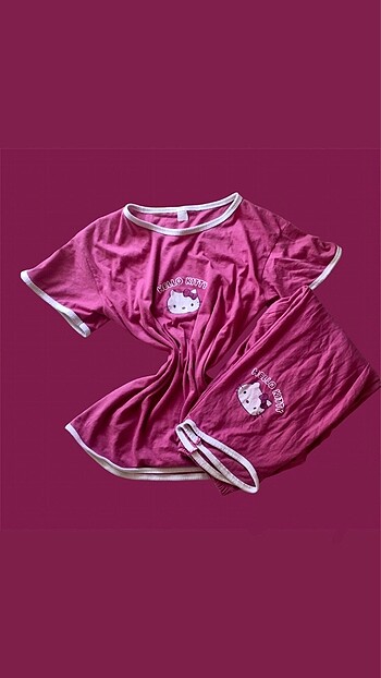 hello kittyli kısa pijama takımı capri-tişört