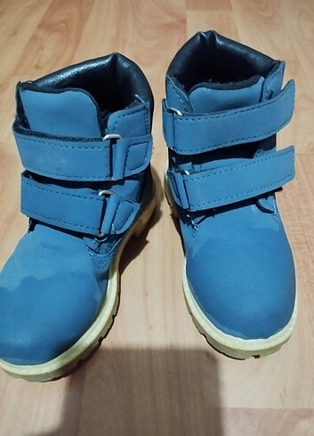 Erkek çocuk botu