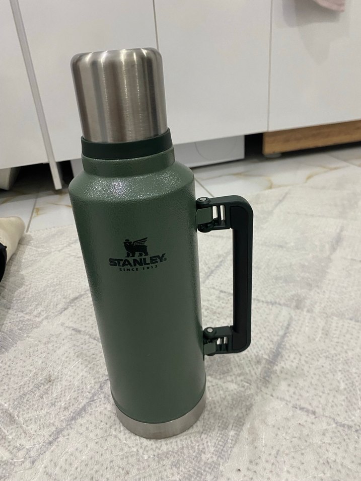 Stanley Klasik Termos Şişe 1.9 Litre Khaki - Görsel 3