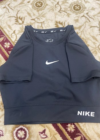 Nike Siyah Crop Top Kadın Spor Tişörtü - Görsel 2