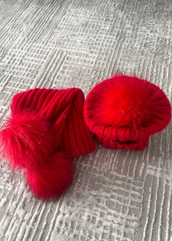 Çocuk Kırmızı Örgü Bere - Görsel 2