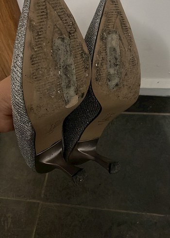 Diğer Gri Simli Yılan Desenli Stiletto Topuklu