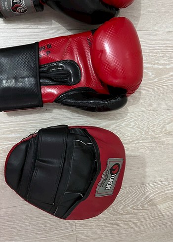 Boks eldiveni ve tutacağı - Görsel 4