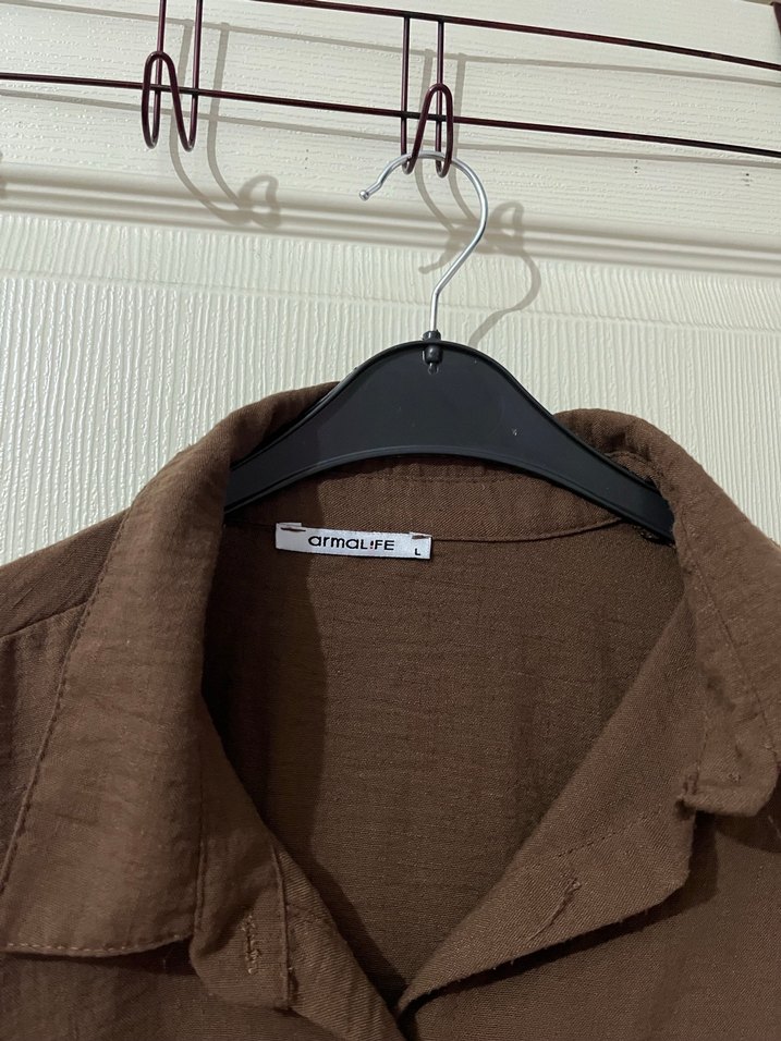 Kadın Kahverengi Keten Gömlek ve çanta - Görsel 2