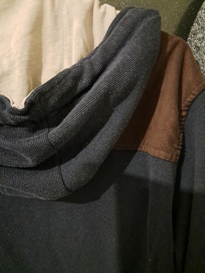 Legendary Yazılı / Dirsek Yamalı Kapüşonlu Hırka - (Ev ve Günlük - Görsel 3