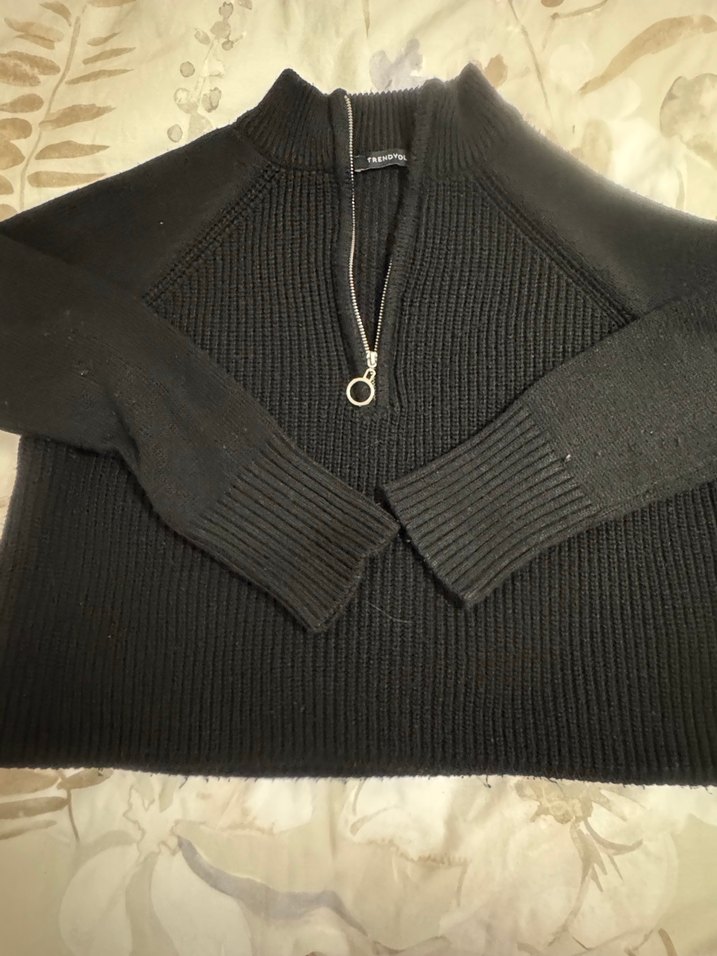 Siyah Yarım Fermuarlı Örgü Kadın Kazak - Görsel 2