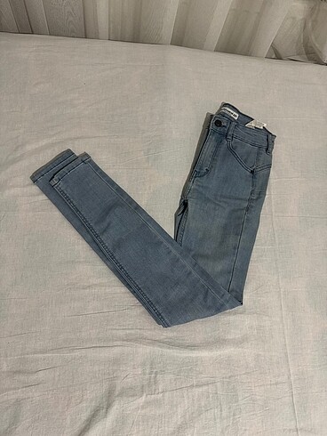 Açık renk kot pantolon