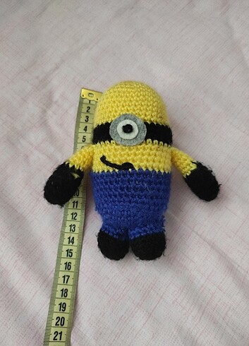 Diğer Amigurumi tavşan ve Minion 