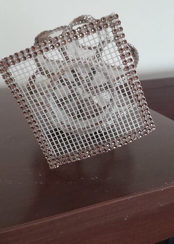 Beden Bej ve Gri Örgü Sepet