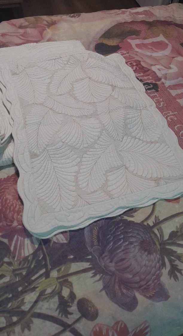 krem yatak ortusu pike - Görsel 2