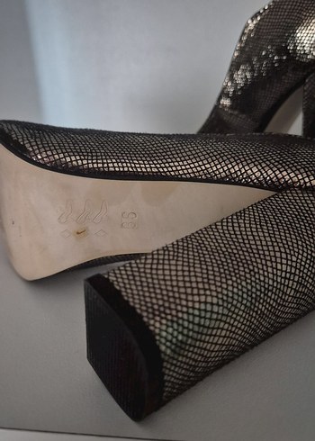 36 Beden altın Renk Altın Renkli Yılan Desenli Stiletto