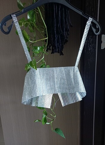 Isiltili crop 