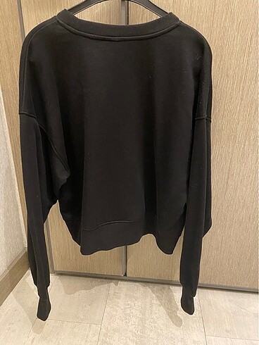 H&M H&M siyah inci detaylı sweatshirt
