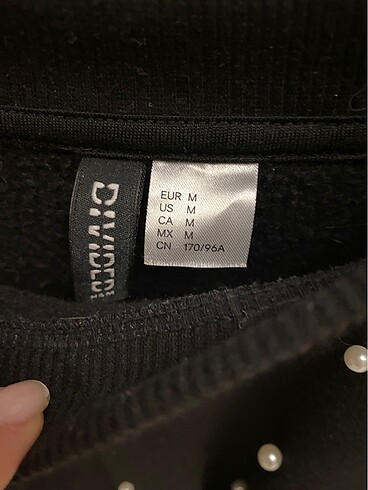 m Beden H&M siyah inci detaylı sweatshirt