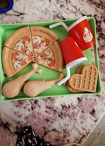 Pizza kola but