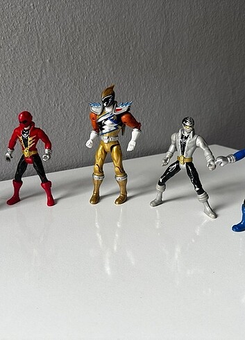 Power rangers yıldırım koleksiyonu