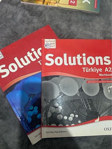 Solutions Türkiye A2 Students book and Workbook 2li set