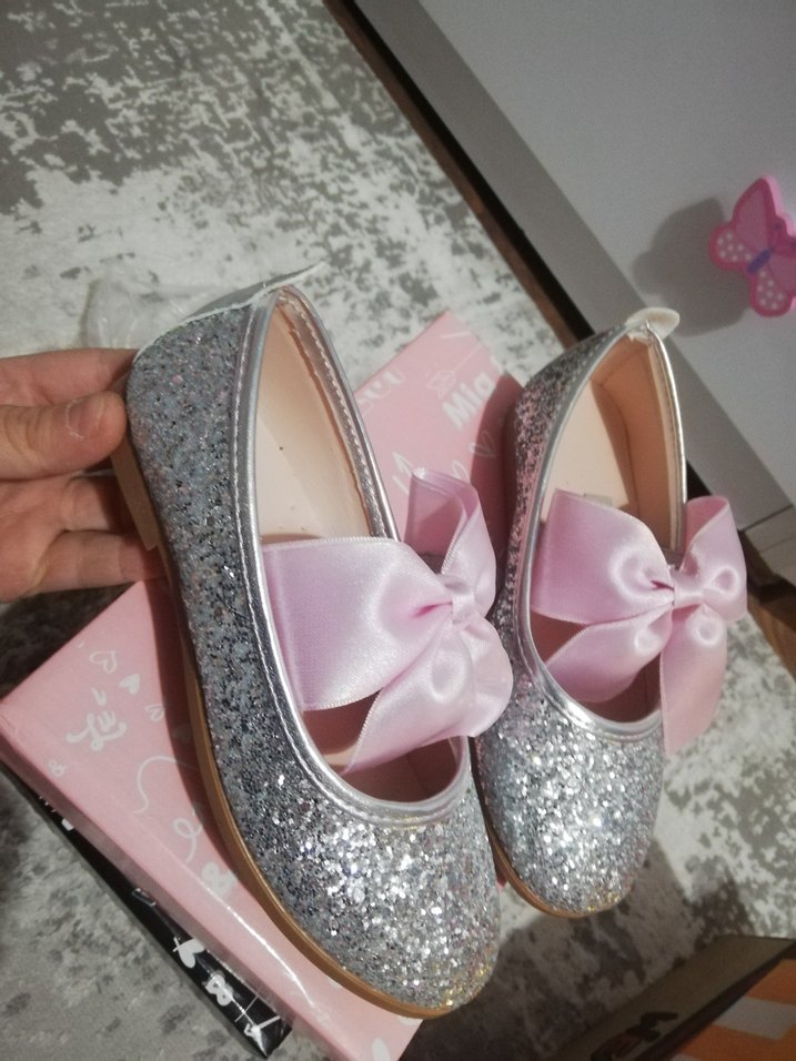 Pembe Fiyonklu Gümüş Parlak Kız Babet - Görsel 4