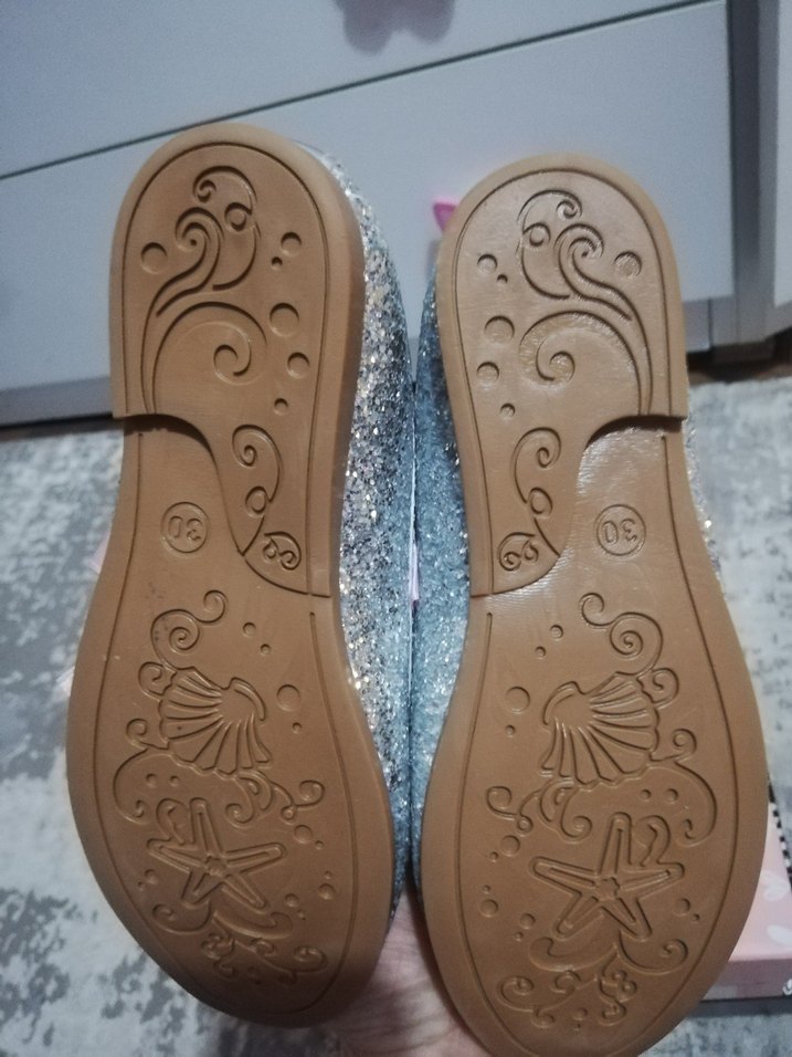 Pembe Fiyonklu Gümüş Parlak Kız Babet - Görsel 2