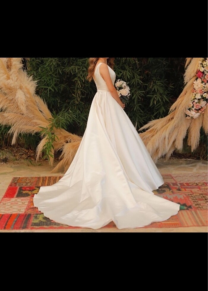 ESRA ÖZCAN TASARIMI SATEN GELİNLİK - Görsel 3