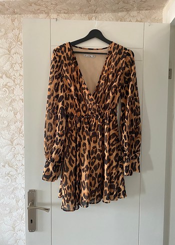 Leopar Desenli V Yakalı Mini Elbise